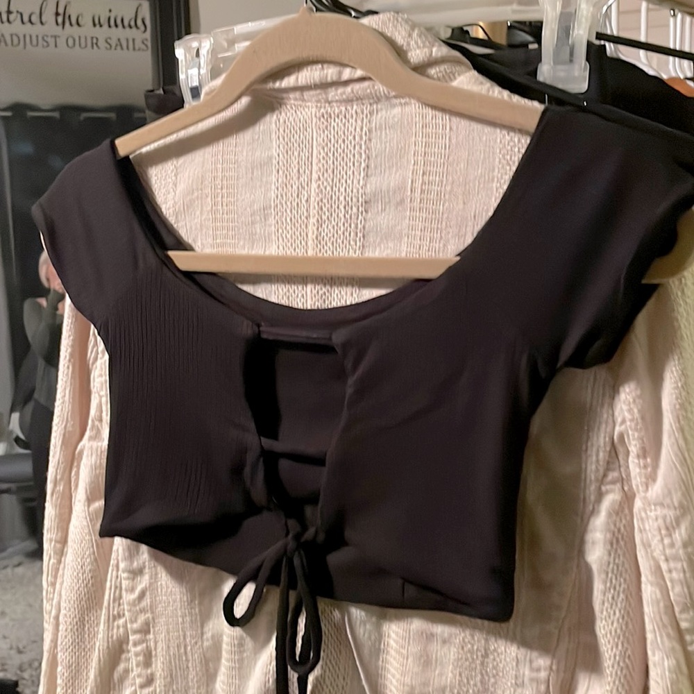 Xs black backless crop top